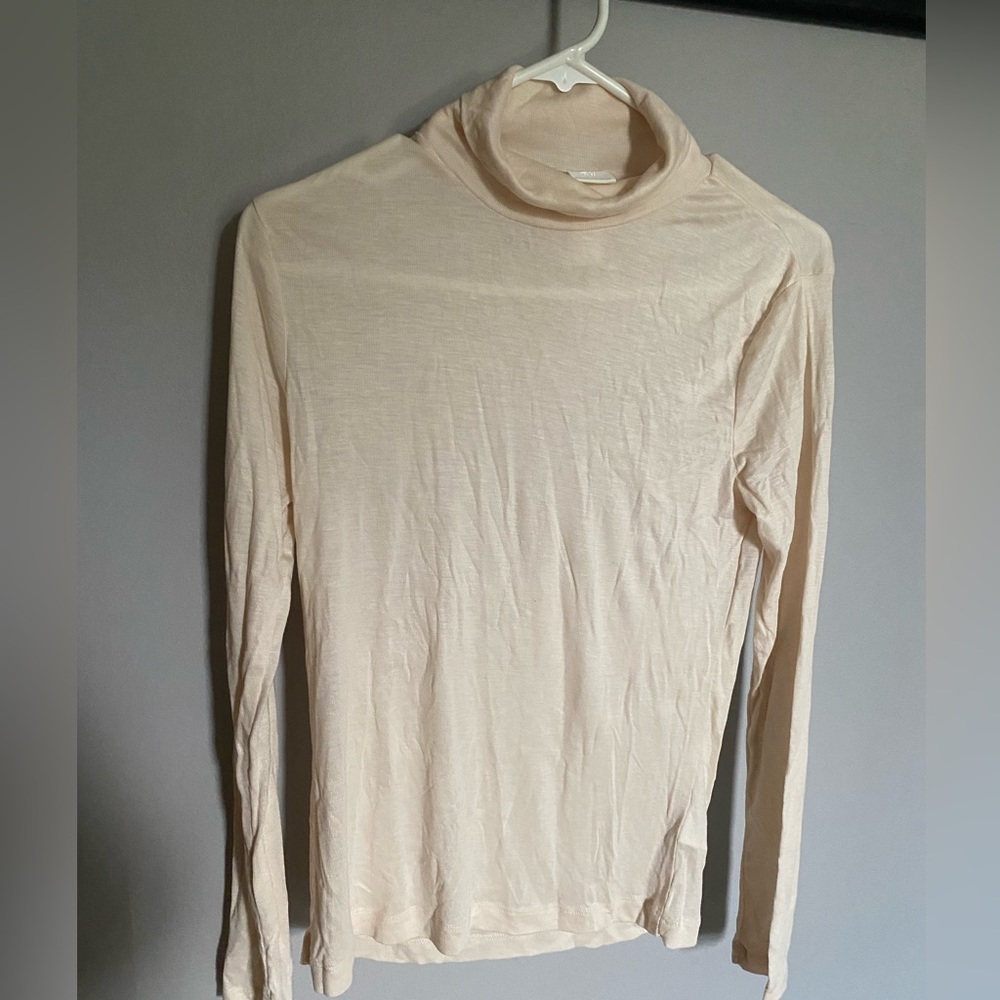 H&M cream turtle neck